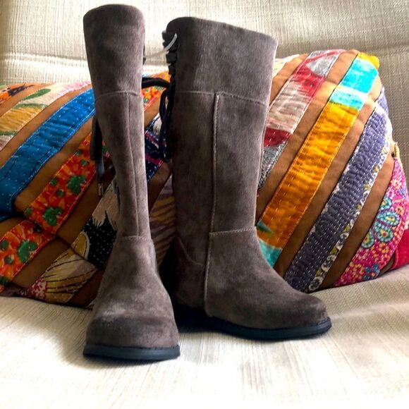 Joyfolie Other - Joyfolie Chantal in Stone Faux Suede Toddler Boots
